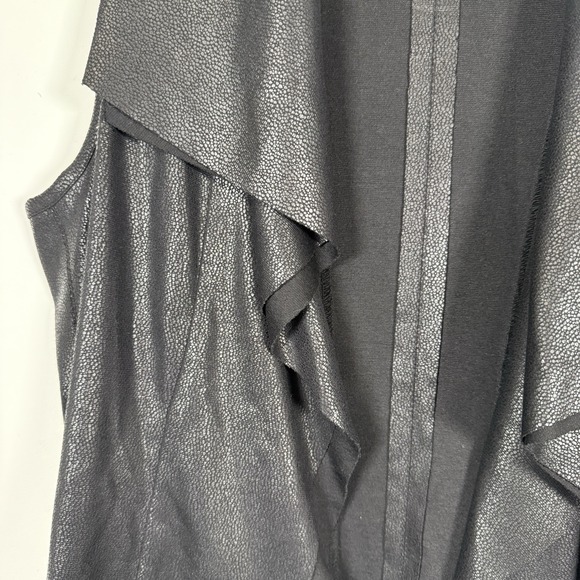 Karen Kane Women's Vest Black Shiny Size Medium Stretchy Open - Picture 2 of 5